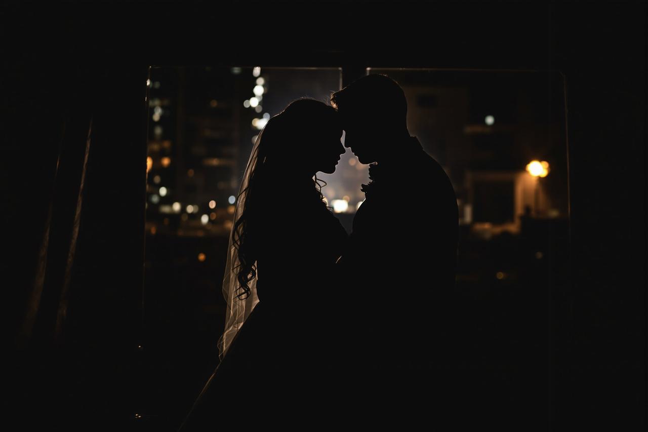 一线女星疑似婚内出轨， husband 深夜发文暗指背叛