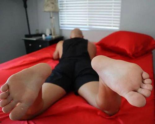 国产恋足视频微信,微信上独特的足部文化魅力展现