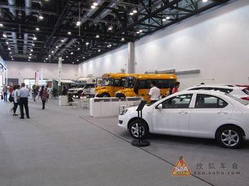 国产汽车亮相博览会视频,博览会上的创新风采